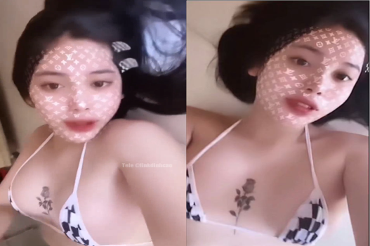 Sex gái xinh mới lớn muốn được yêu say đắm